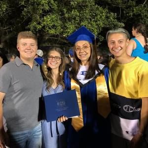 Meet your Posher, Lori